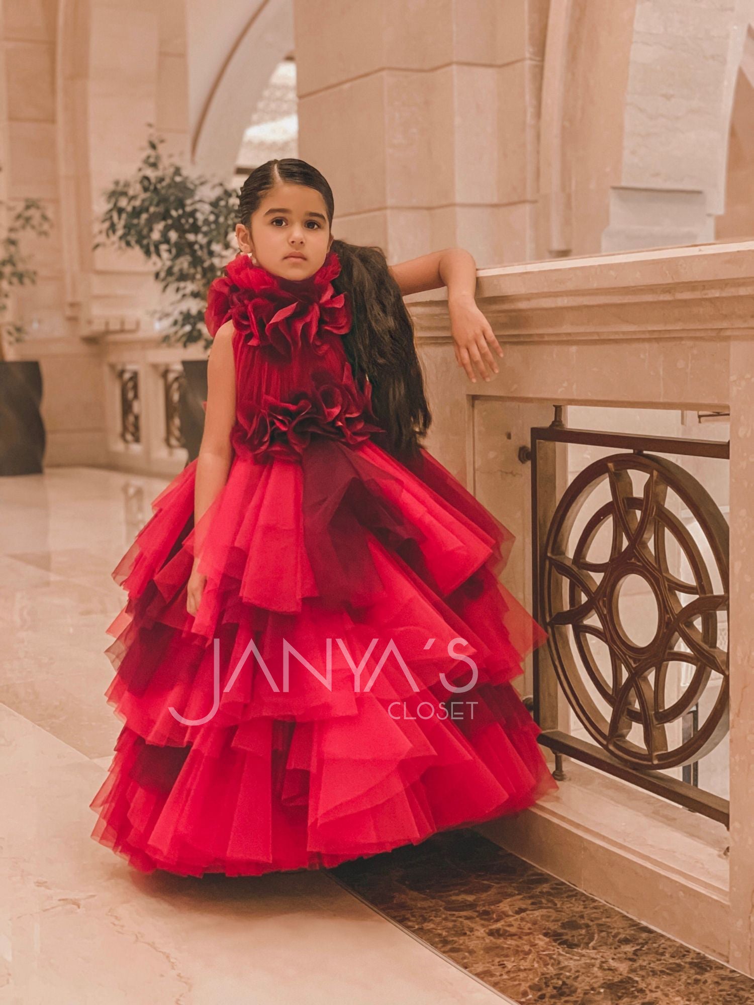 Pre order : Red Hankies Drapes Luxury Gown With Hair Accessory